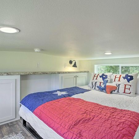 Cozy Mckinney Tiny Home With Porch And Fire Pit! エクステリア 写真