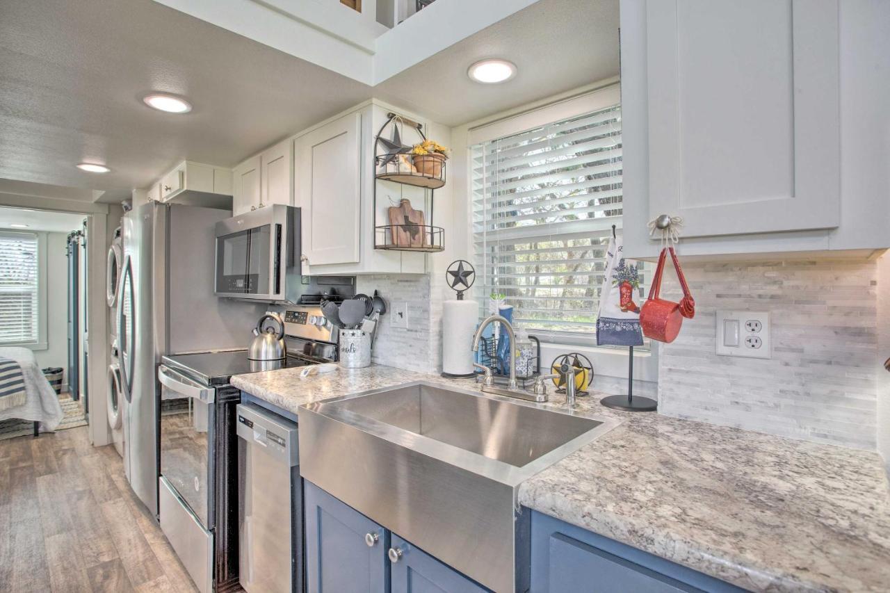 Cozy Mckinney Tiny Home With Porch And Fire Pit! エクステリア 写真
