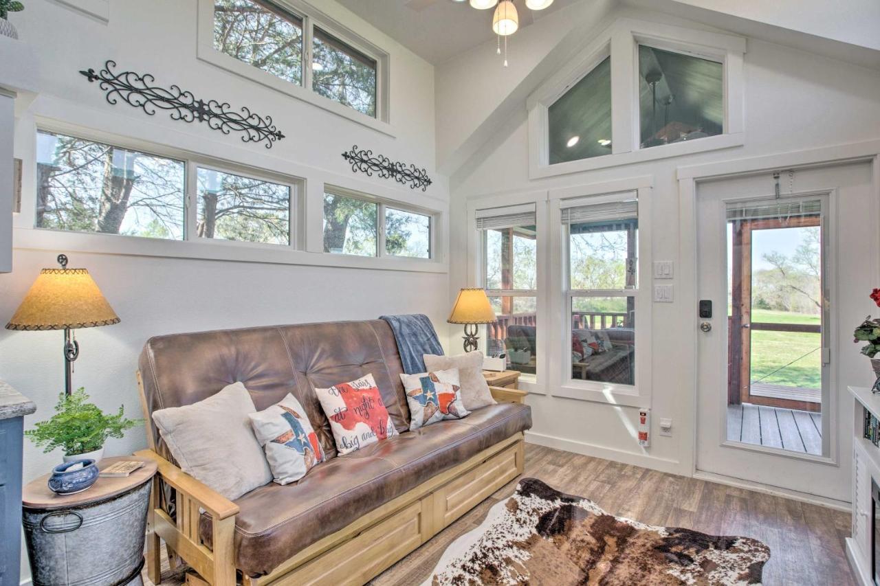 Cozy Mckinney Tiny Home With Porch And Fire Pit! エクステリア 写真