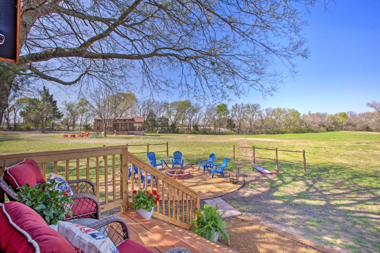Cozy Mckinney Tiny Home With Porch And Fire Pit! エクステリア 写真