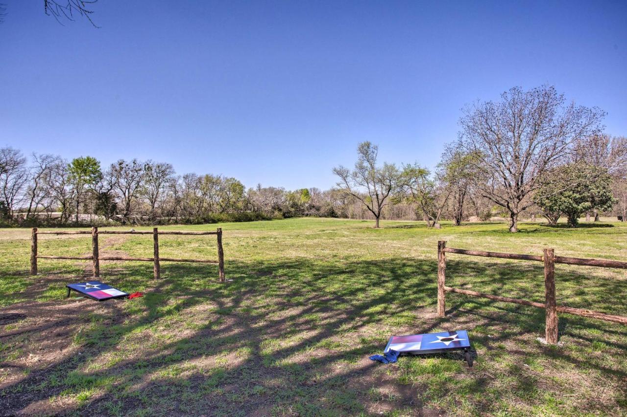 Cozy Mckinney Tiny Home With Porch And Fire Pit! エクステリア 写真