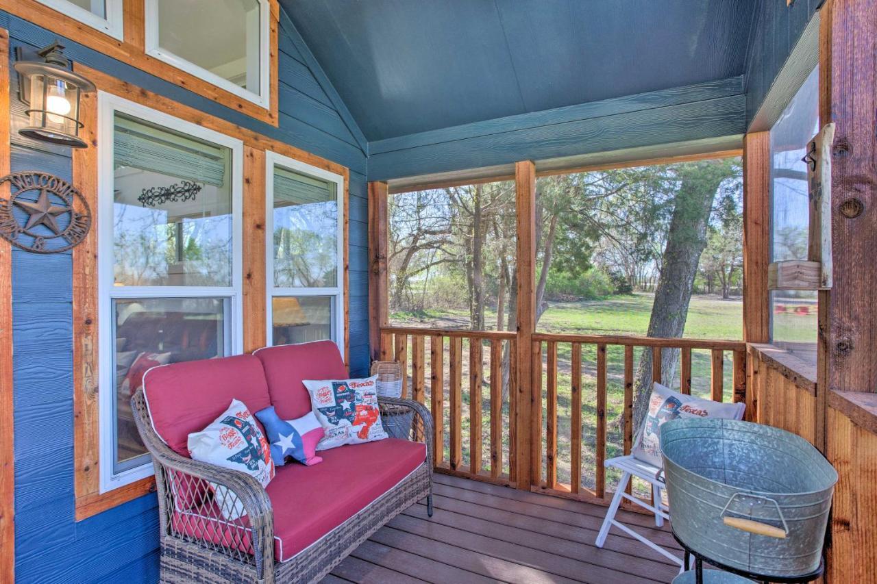 Cozy Mckinney Tiny Home With Porch And Fire Pit! エクステリア 写真